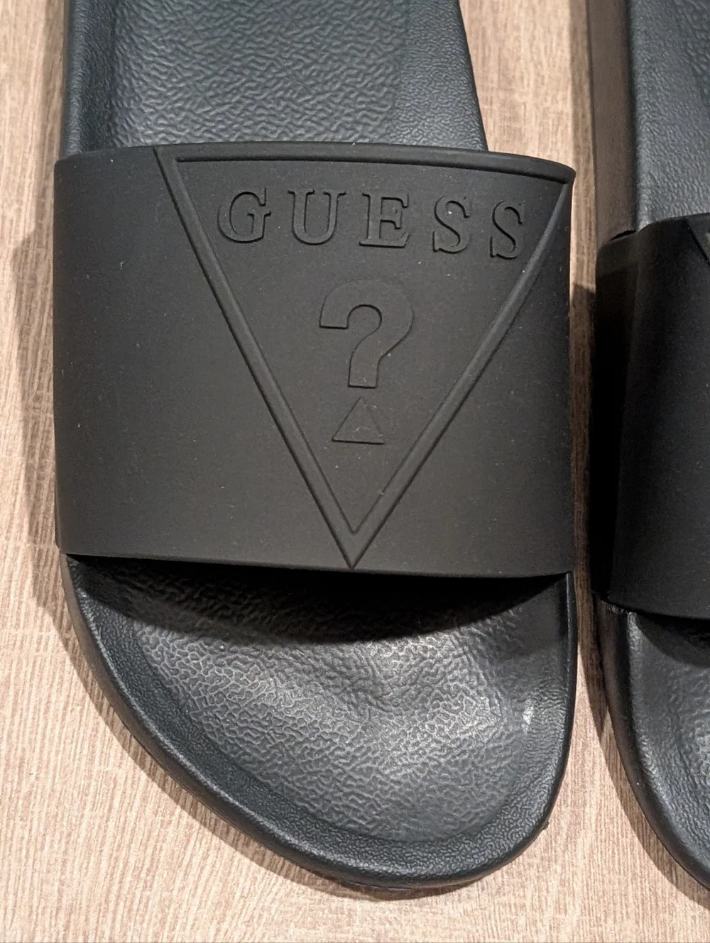 GUESS Estol Black Men's Slide Sandals with Embossed Logo Size 12